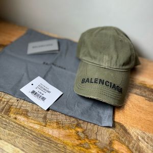 Balenciaga hat khaki/black
